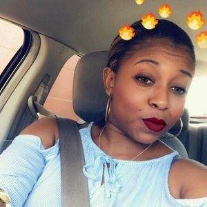 Meet your Posher, Jhisnel